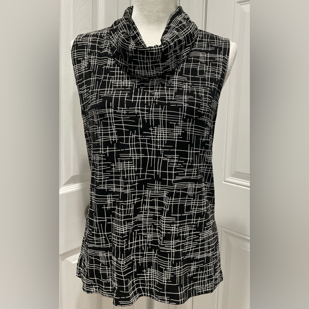 🍏🍏🍏 Dress Barn Women’s Black/White Shawl Collar Stretchy Jersey Top, Size L